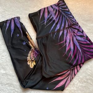 teeki phoenix rising hot pant feather leggings